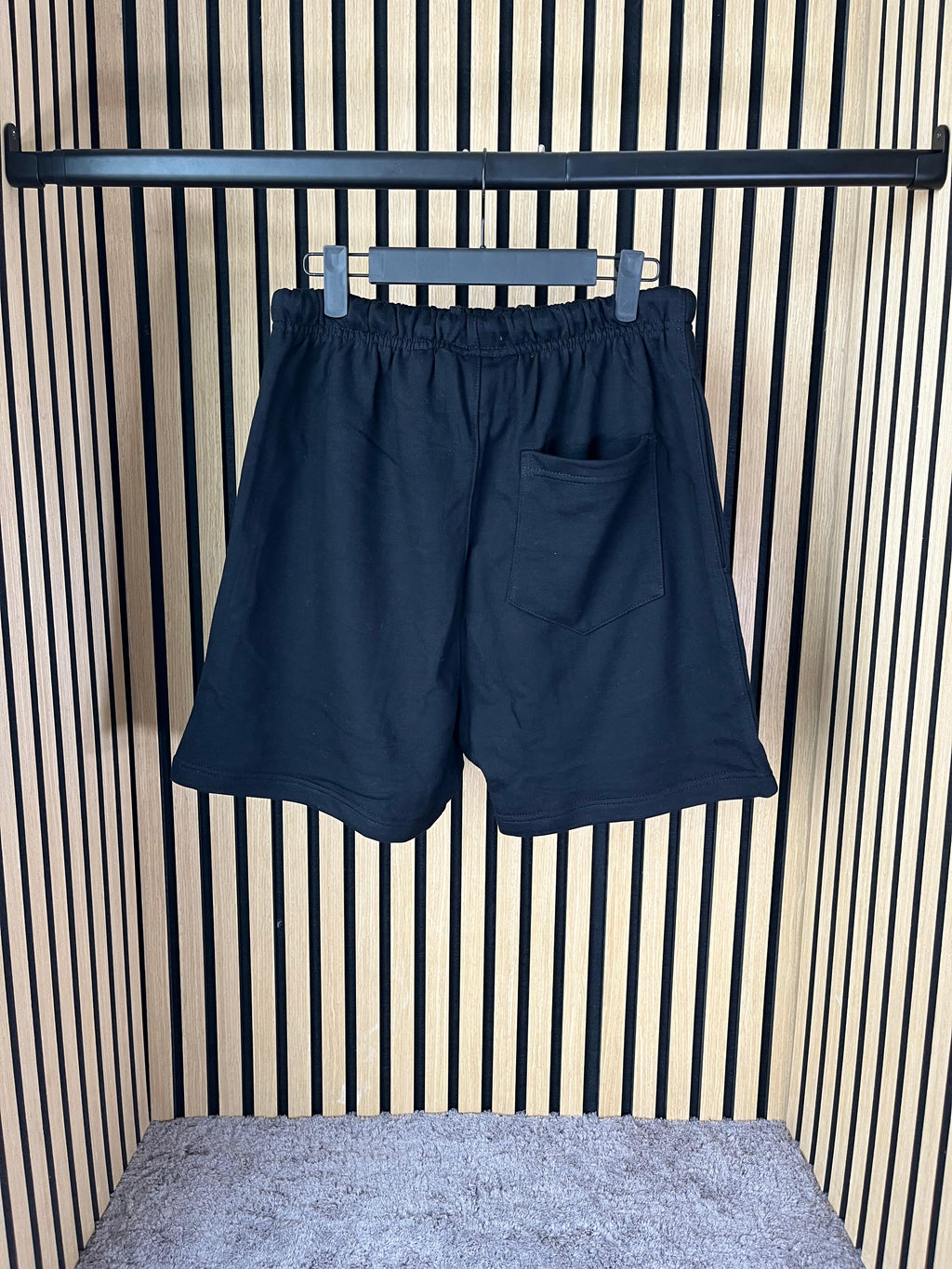 PANTALON NEGRO ESSENTIALS
