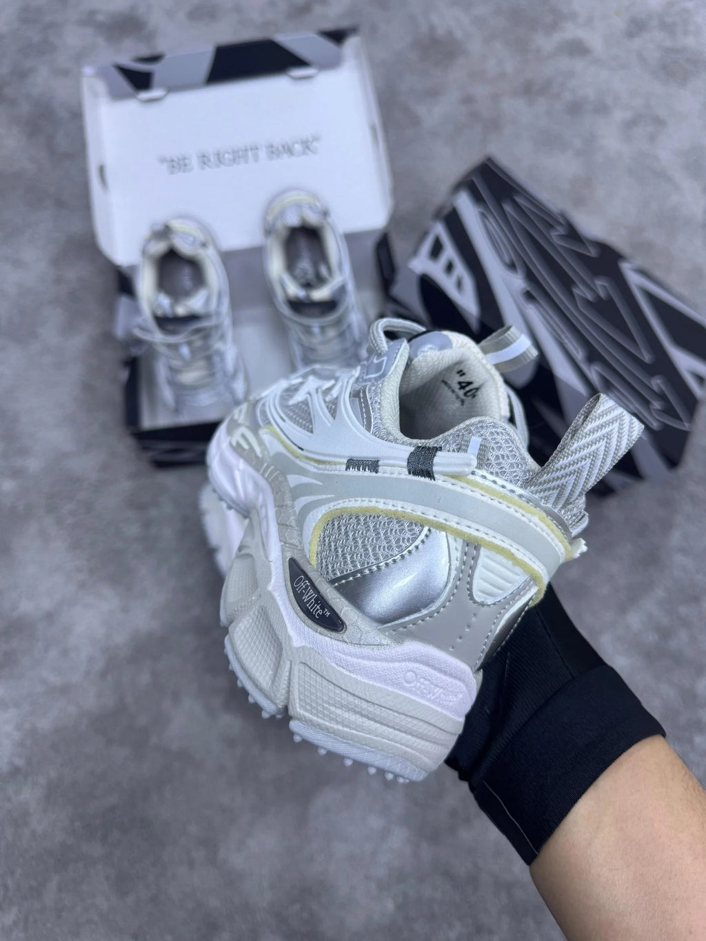 OFF-WHITE Be Right