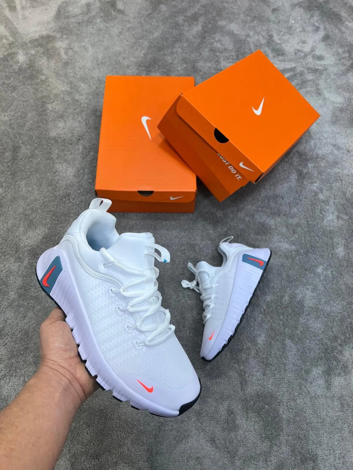 NIKE FREE METCON