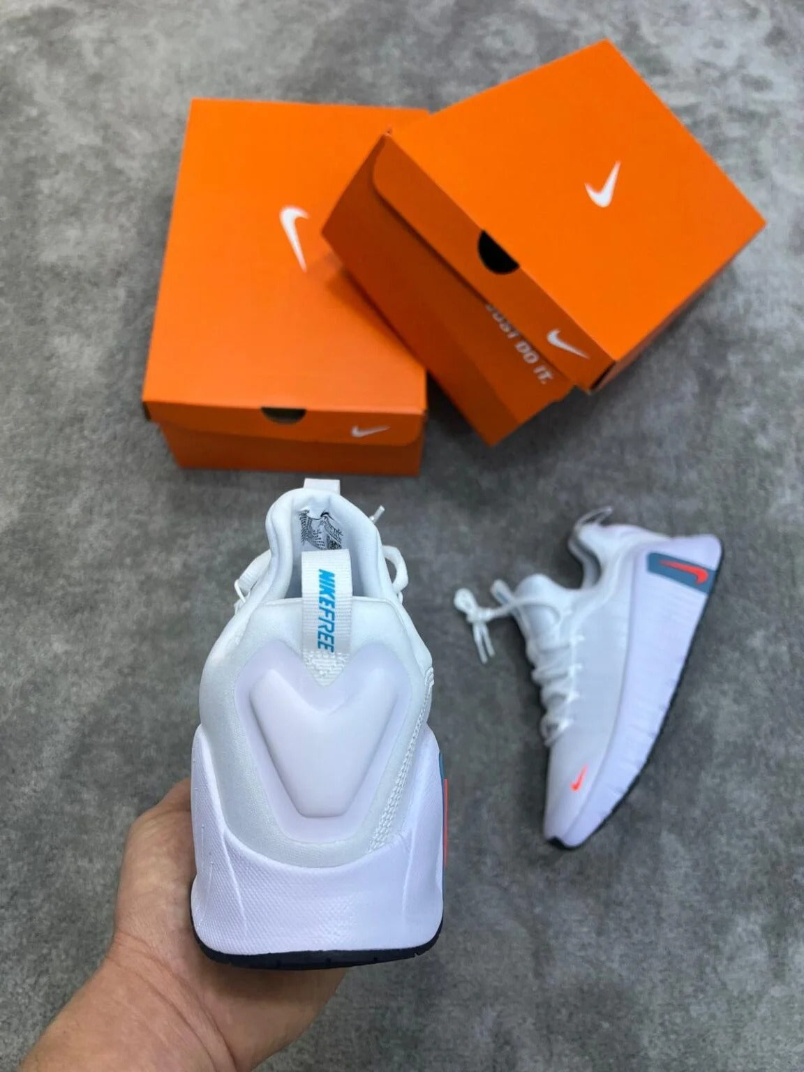 NIKE FREE METCON
