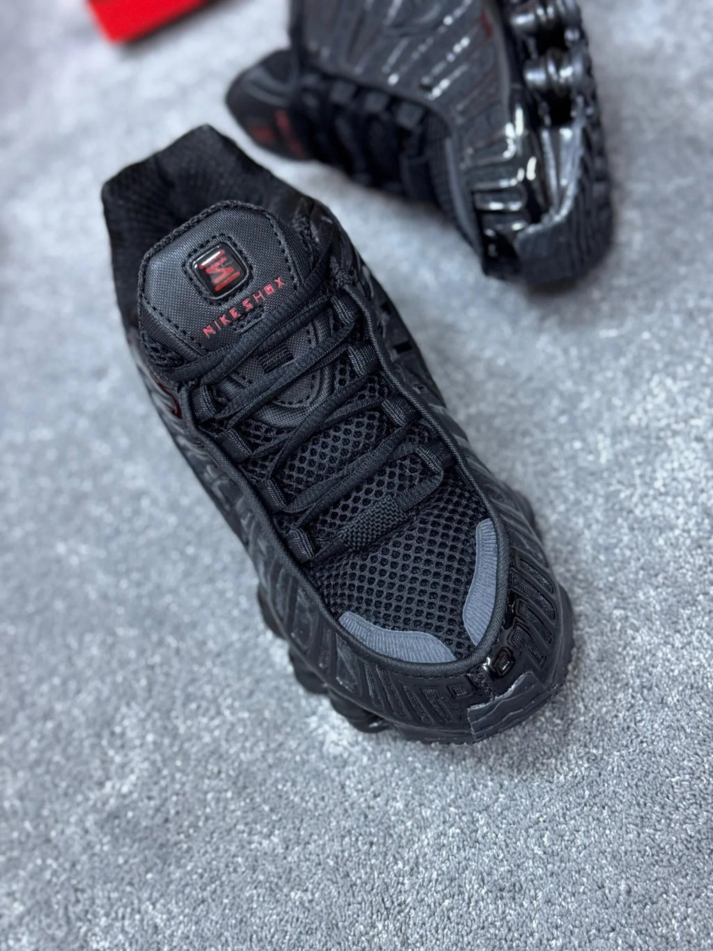 NIKE SHOX NEGRAS