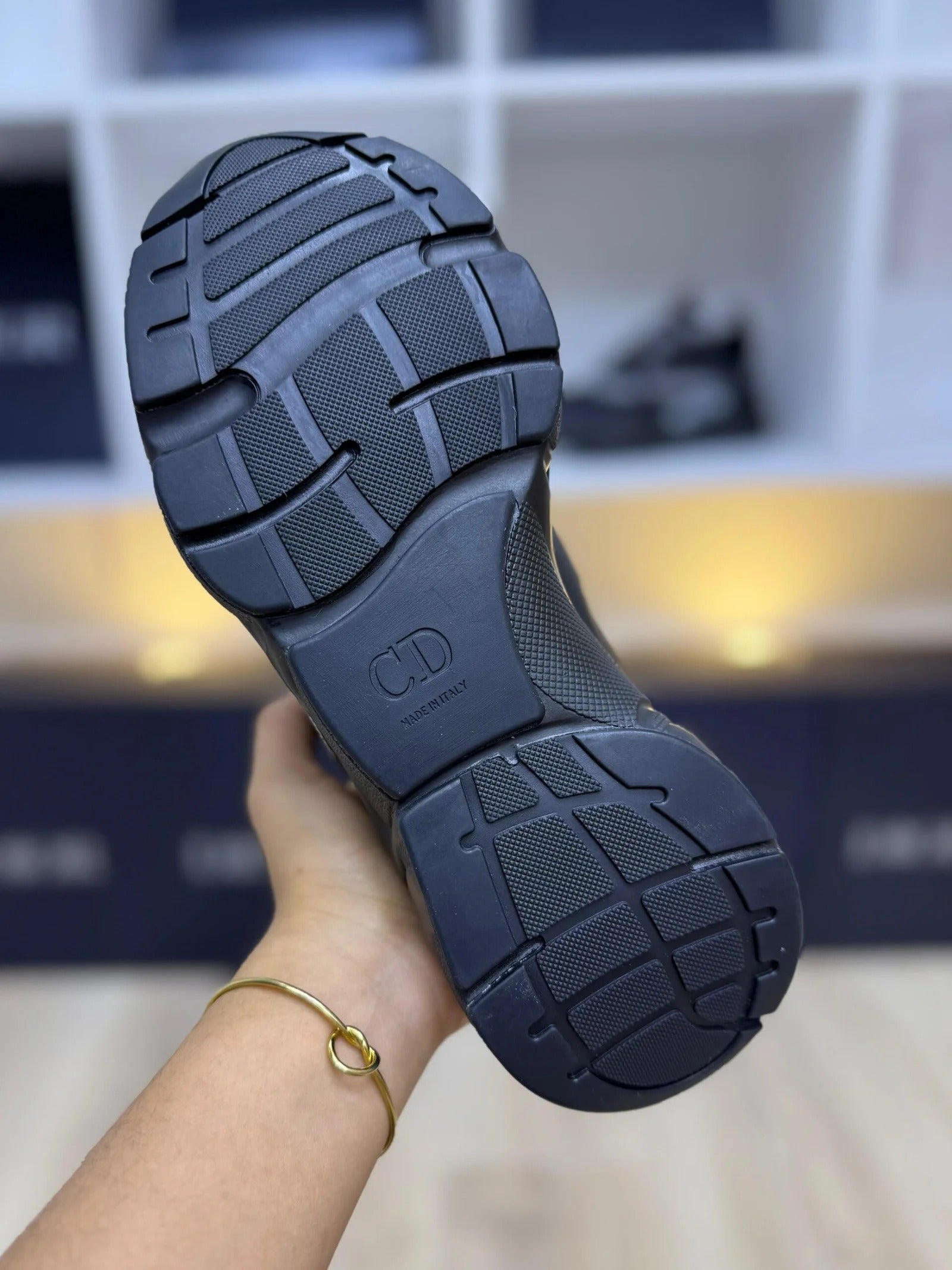 DIOR B22 NEGRAS