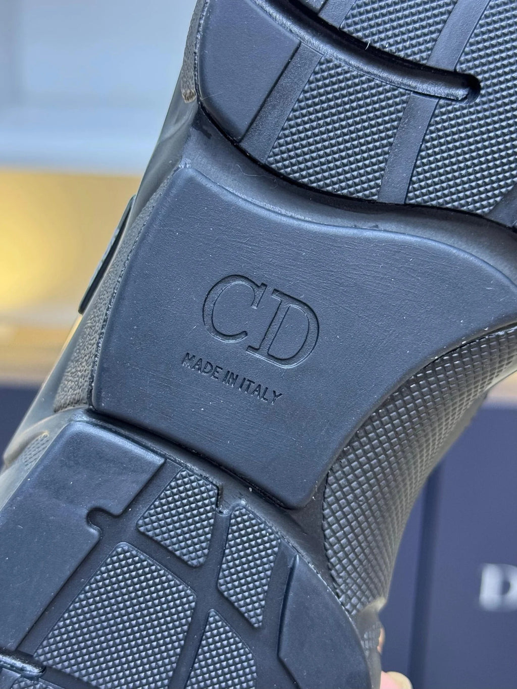 DIOR B22 NEGRAS
