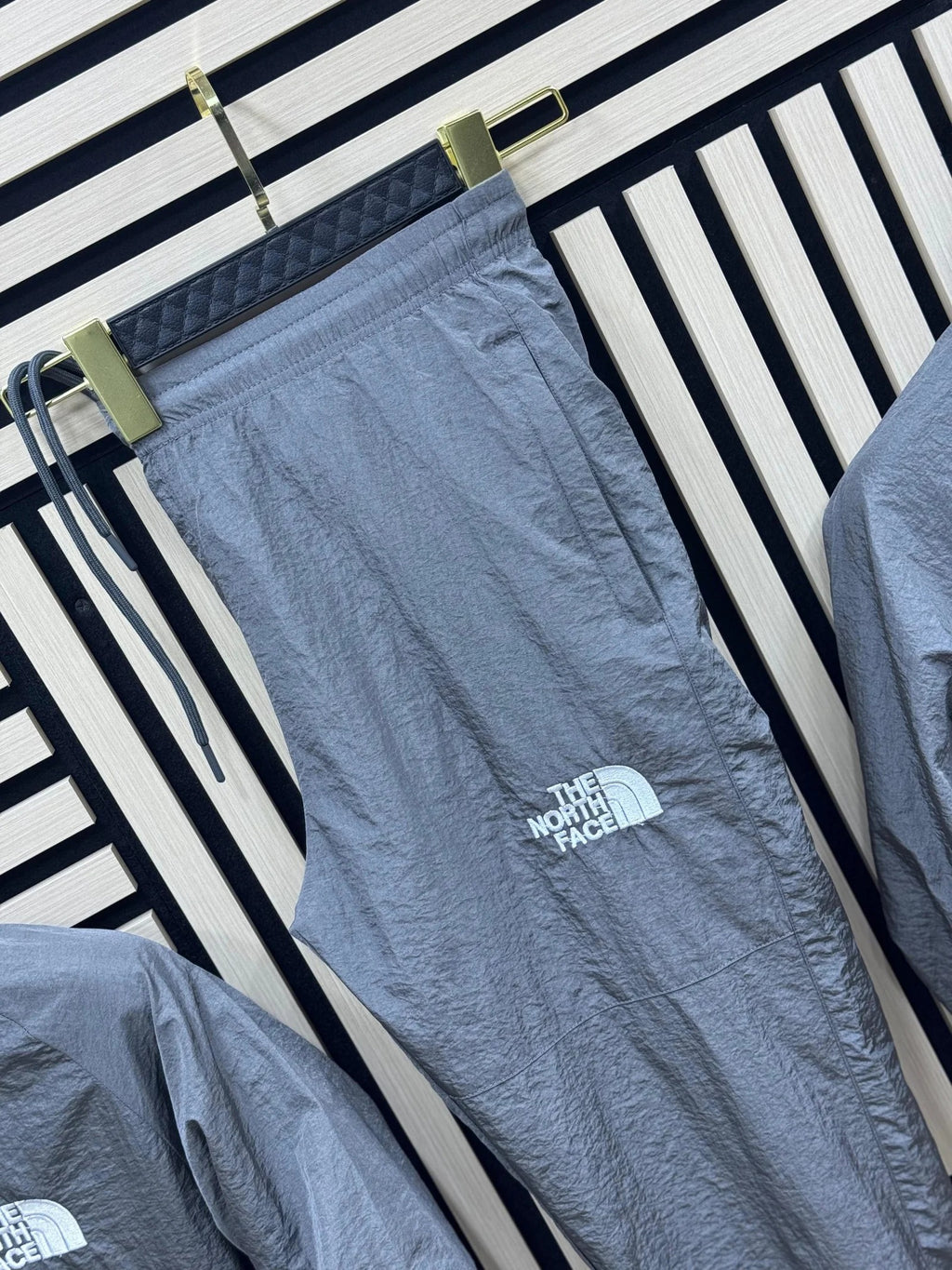 CHANDAL NORTH FACE GRIS