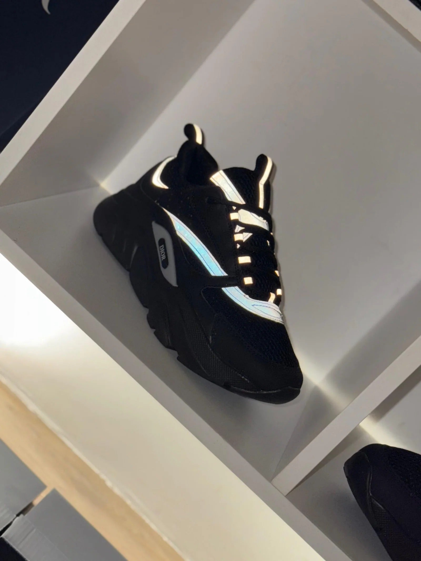 DIOR B22 NEGRAS